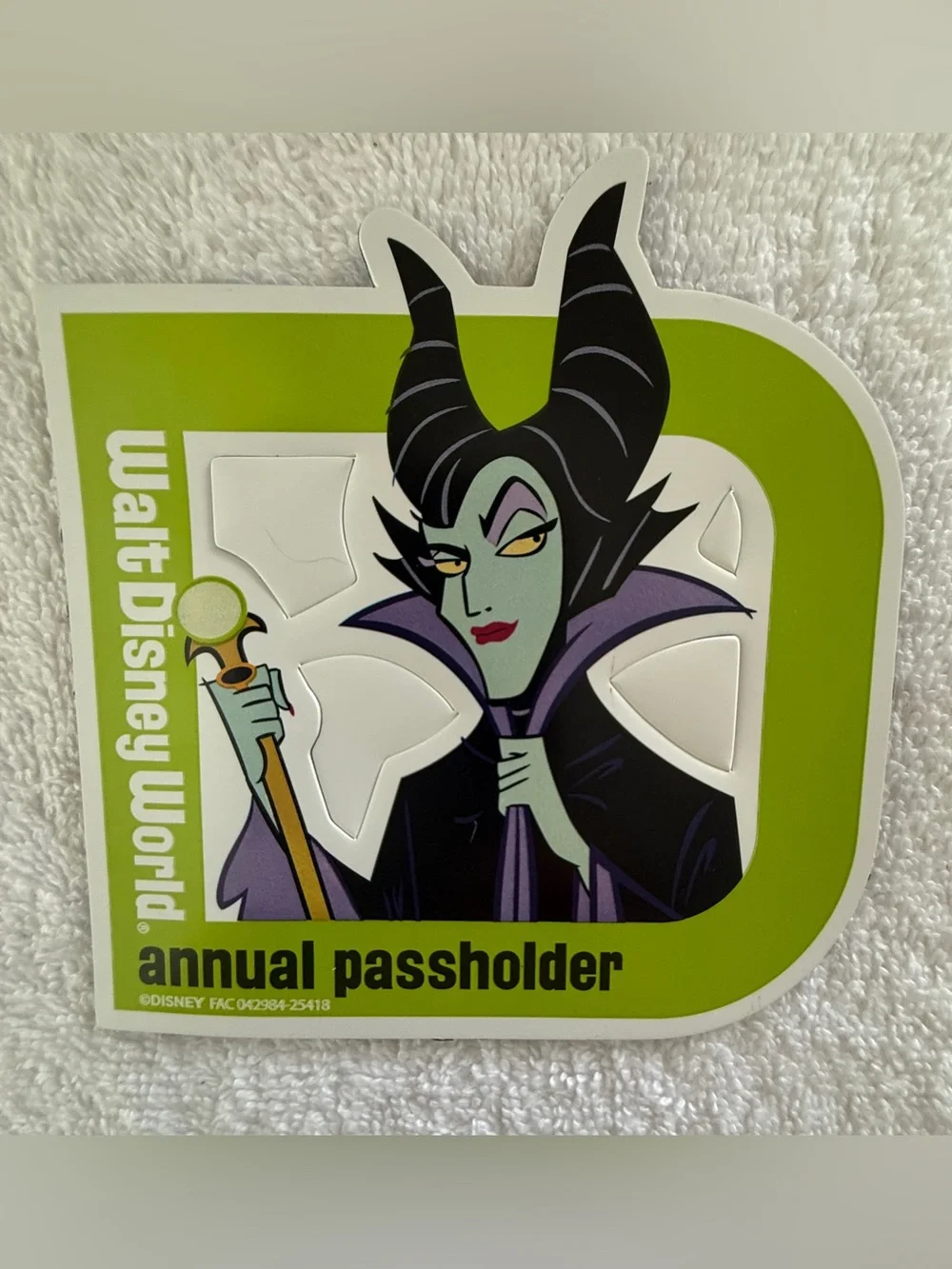 2025 Authentic Walt Disney World Annual Passholder Maleficent Magnet Free Ship